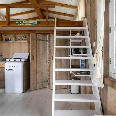 Tiny House *